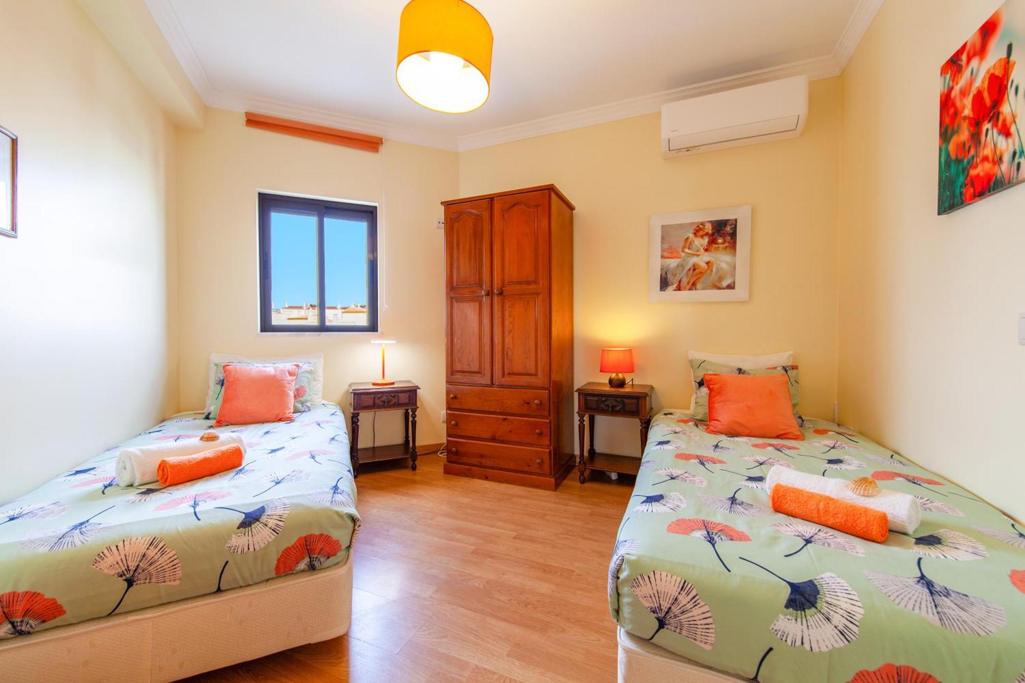 Thai By Algarve Vacation *